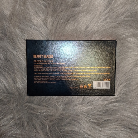 Beauty Glazed 15 Shade Pressed Glitter Palette - Picture 3 of 3